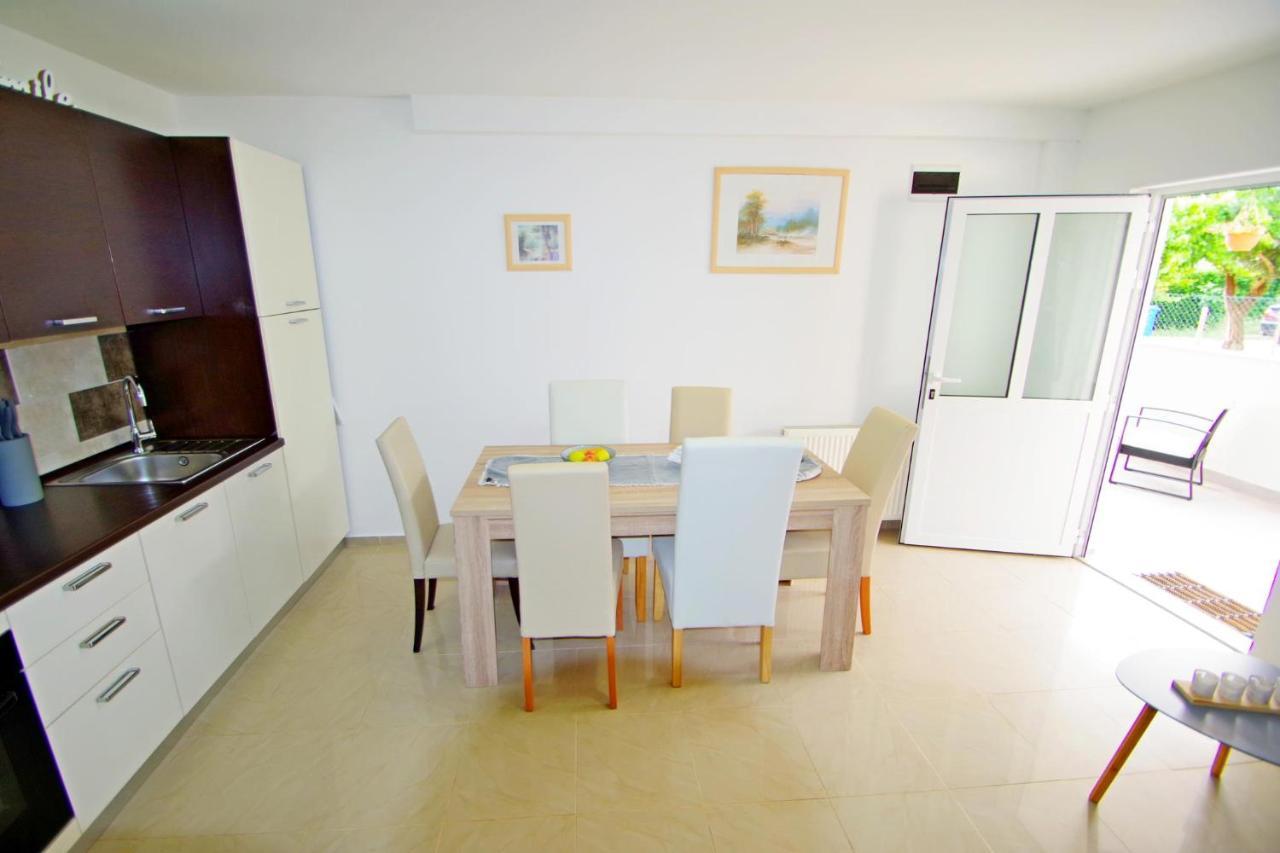 Apartment Pineta In Village Valbandon المظهر الخارجي الصورة
